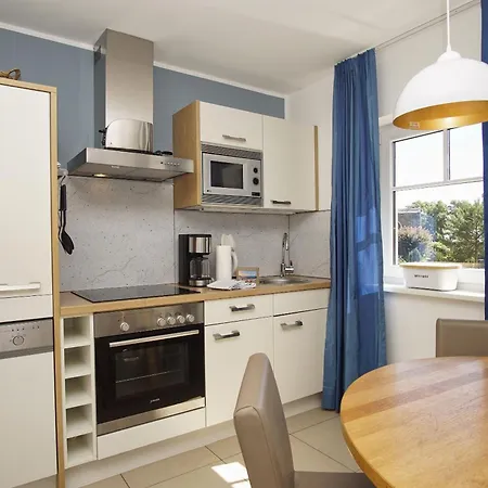 Strandnahe Mit Balkon, Gratis Nutzung Vom Ahoi Erlebnisbad Und Sauna In Sellin - Rex Rugia 29-7 *