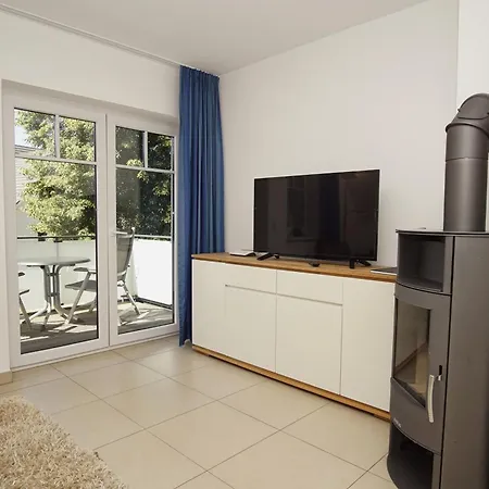 Strandnahe Rex Rugia: Balkon & Erlebnisbad-zugang Lobbe