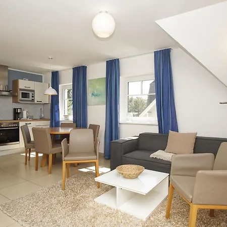 Strandnahe Rex Rugia: Balkon & Erlebnisbad-zugang Apartment